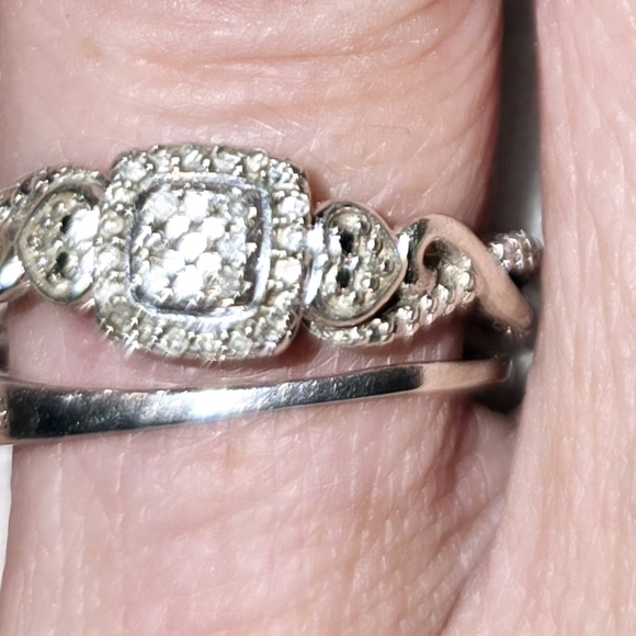 925 Vintage Style Engagement Ring - Picture 2 of 5